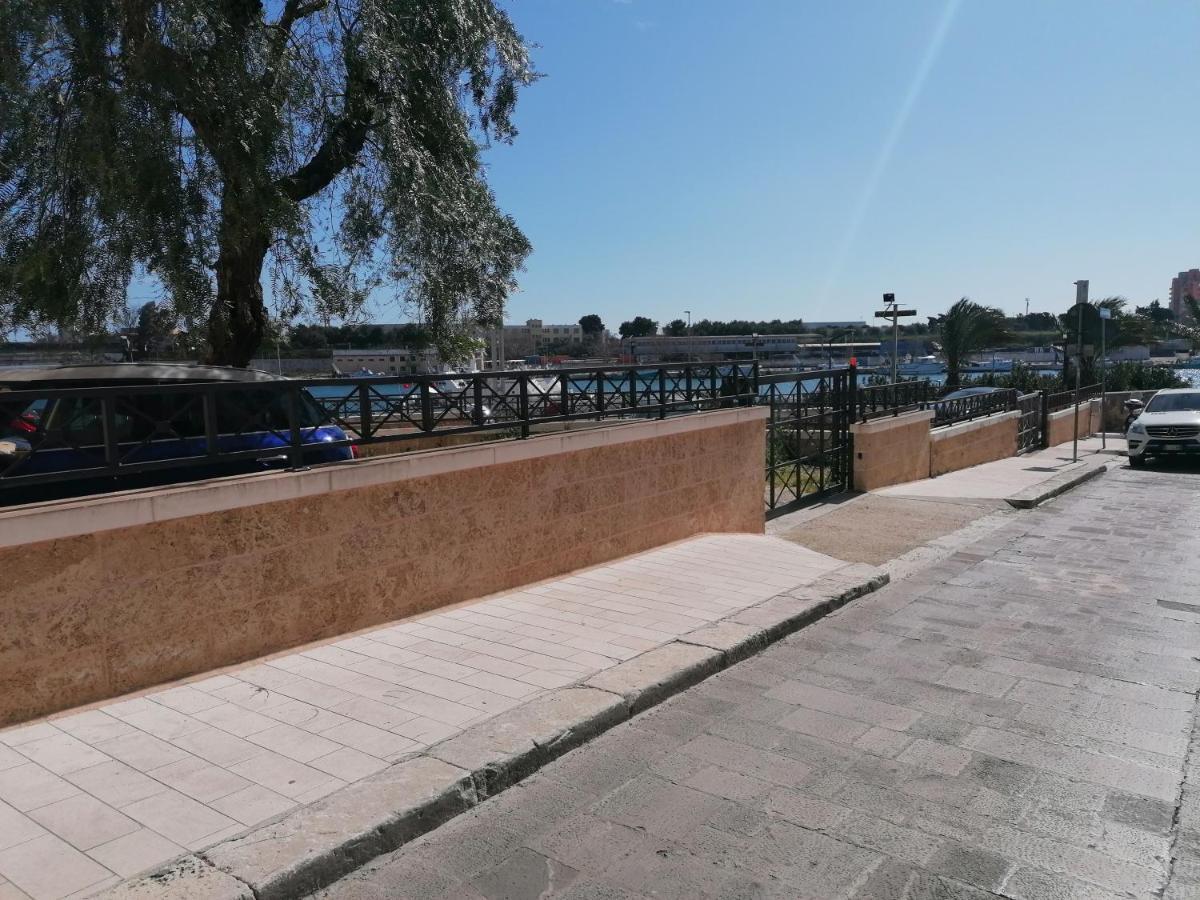 Centro Storico Mare Fuori Villa Бриндизи Екстериор снимка