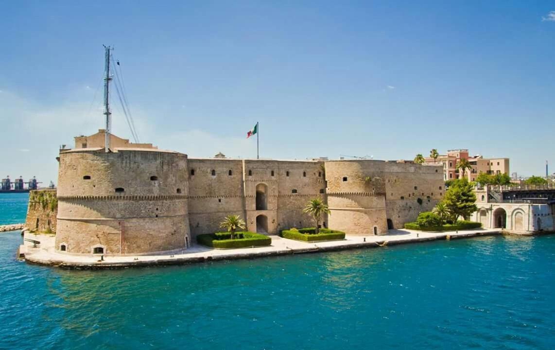 Centro Storico Mare Fuori Villa Бриндизи Екстериор снимка
